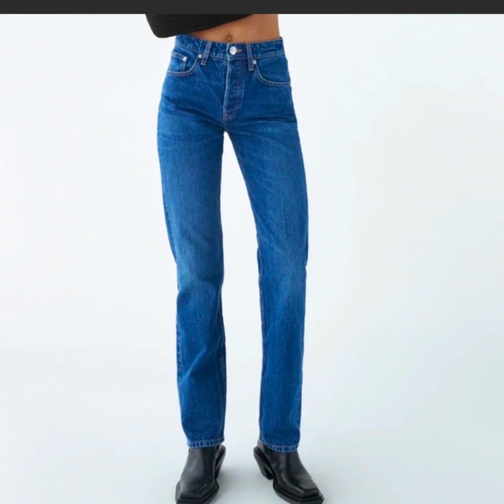 ZARA MID-RISE STRAIGHT LEG FULL LENGTH JEANS